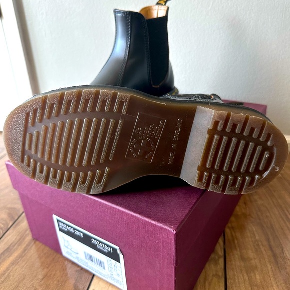 Made in England Vintage Dr Martens Chelsea Boot 2976 - Picture 4 of 5